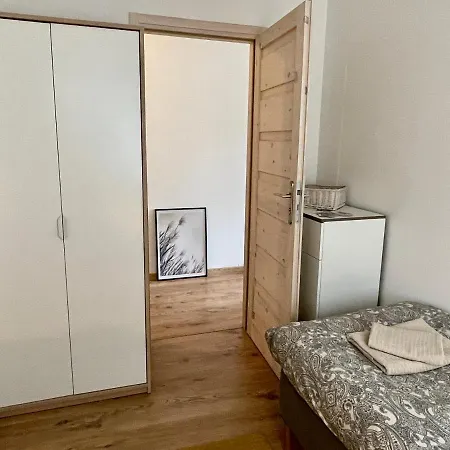 Noti Z Parkingiem Apartman *